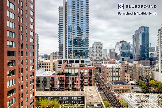 Photo - 311 W Illinois St Unit FL12-ID821