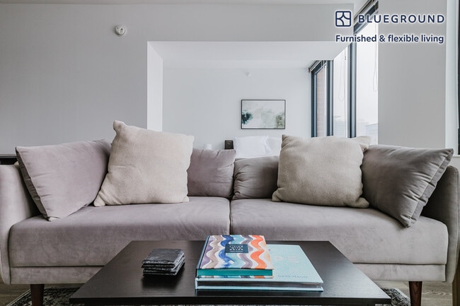 Photo - 637 N Wells St Unit FL20-ID1190