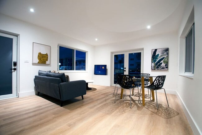 Photo - 3666 NE 168th St Unit SI ID1056502P