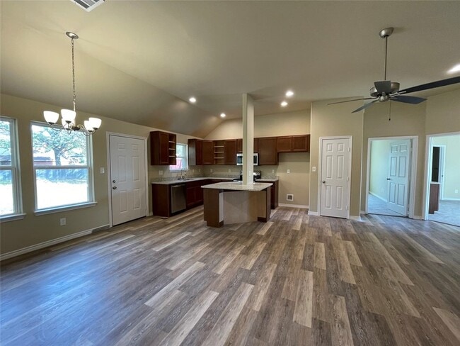 Photo - 721 Hillburn Dr