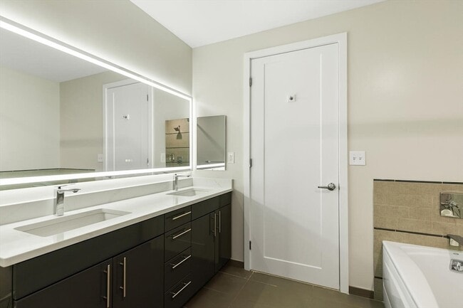 Photo - 1 Canal St Unit 1211