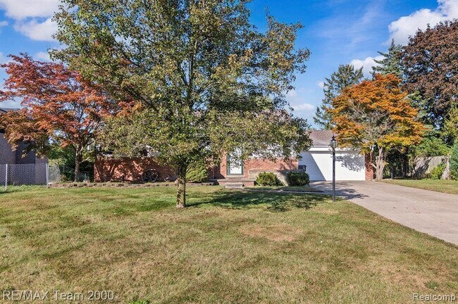 Photo - 25152 Fairway Dr