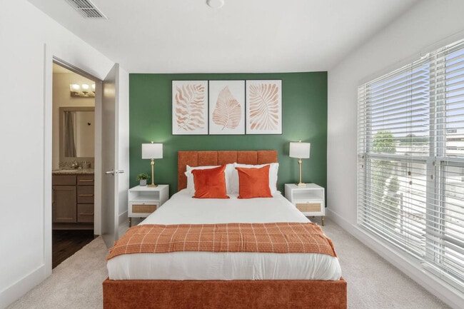 Photo - 841 Memorial Dr SE Unit ID1383532P