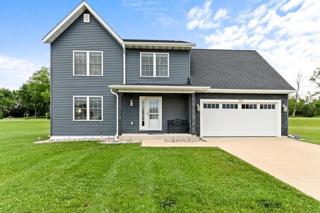 Building Photo - 1631 Smith Ln