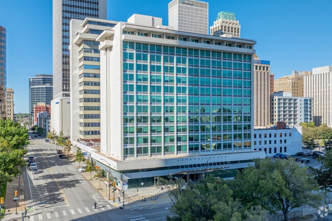 Primary Photo - West 7th Apartments