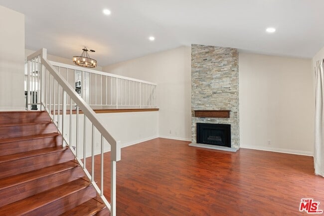 Photo - 6021 Lindley Ave