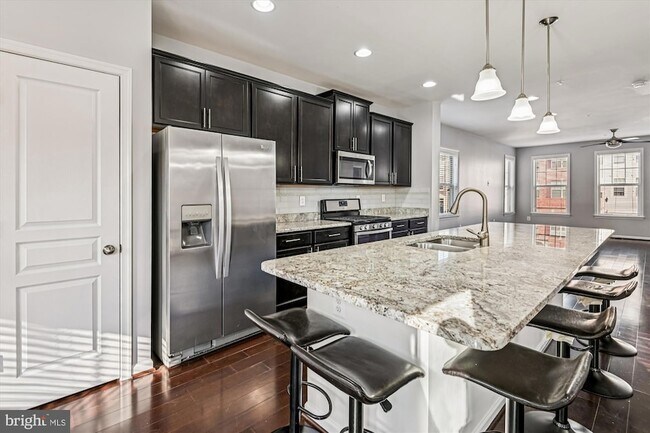 Photo - 7523 Holly Ridge Dr