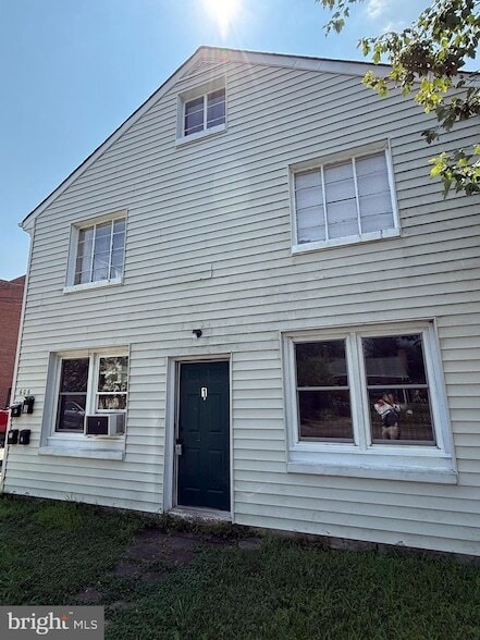 Photo - 606 Stuart St Unit 1