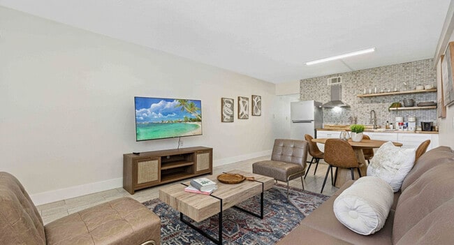 Photo - 556 Coral Ct Unit SI FL3-ID1502040P