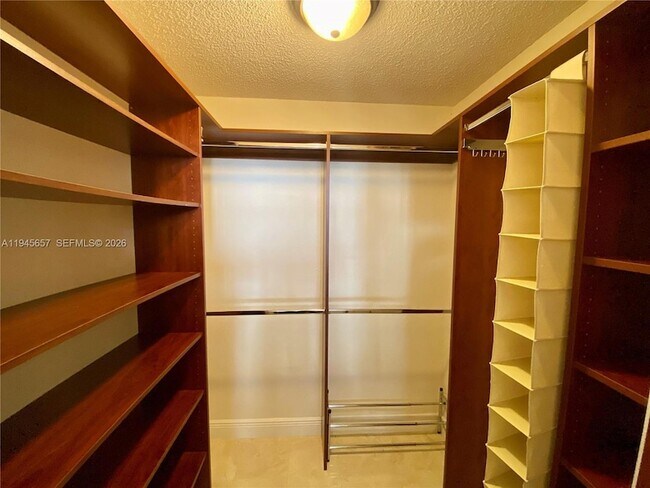 Photo - 17011 N Bay Rd Unit 304