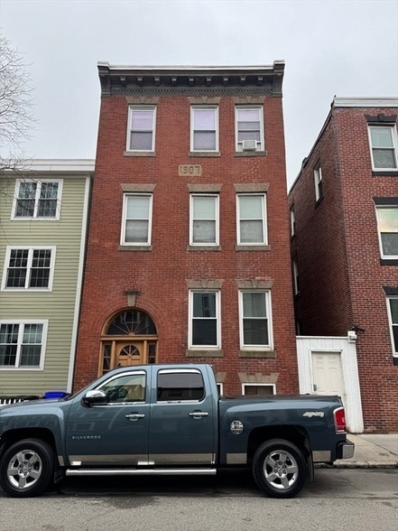 Building Photo - 184 London St Unit 1