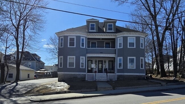 Building Photo - 208 Pine St Unit 208F