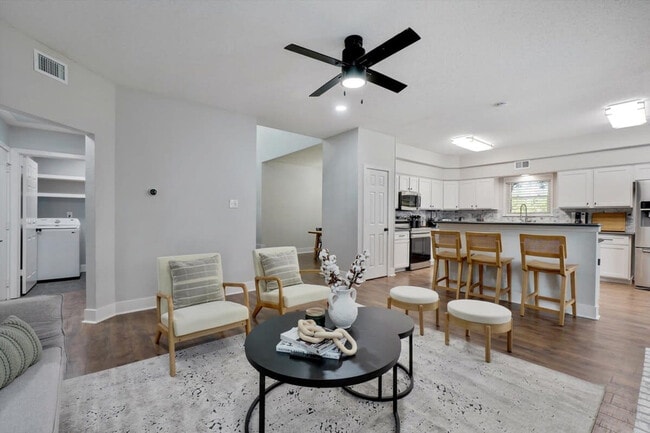 Photo - 2200 Glenbrook St Unit ID1019560P