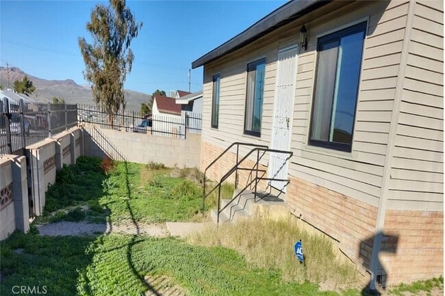 Photo - 611 Lillian Dr