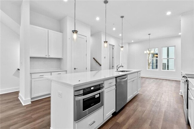 Photo - 515 Motivation Cir NW