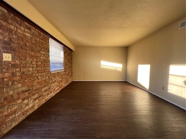 Photo - 2004 Theodore Dr Unit A