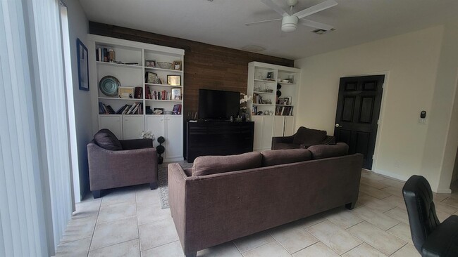 Photo - 4349 Lake Tahoe Cir