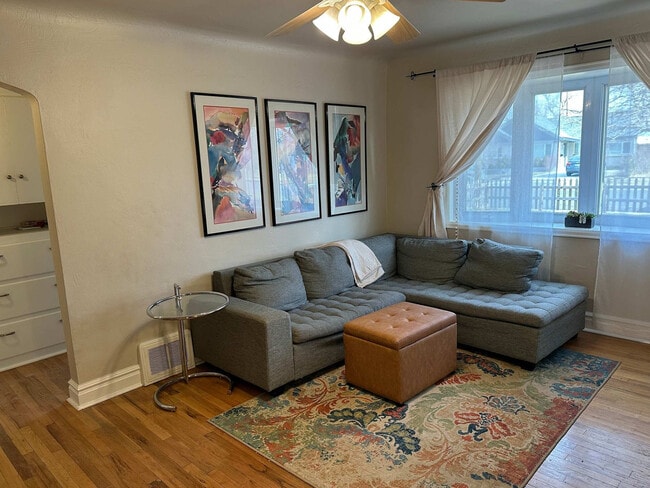 Photo - 2933 Ivanhoe St Unit ID1357994P