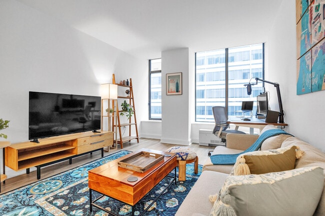 Photo - 10 Hanover Square Unit FL18-ID1017229P