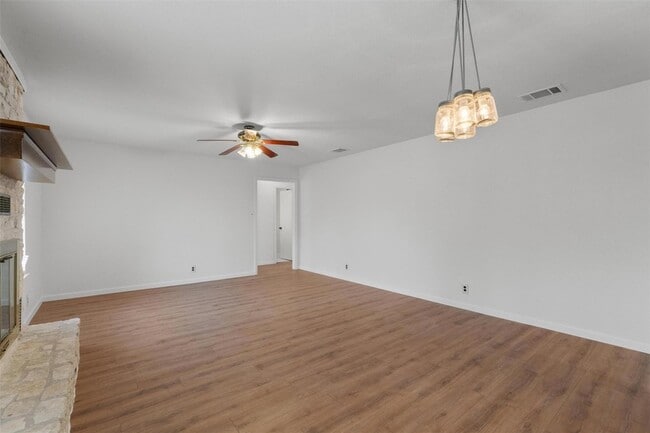 Photo - 209 E Rector St