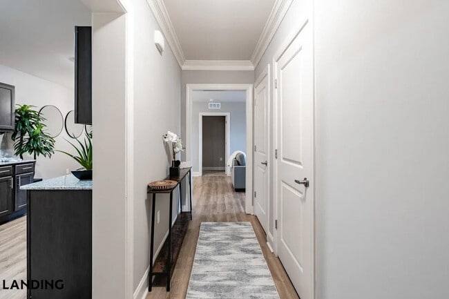 Photo - 305 Laredo Dr Unit 9-204