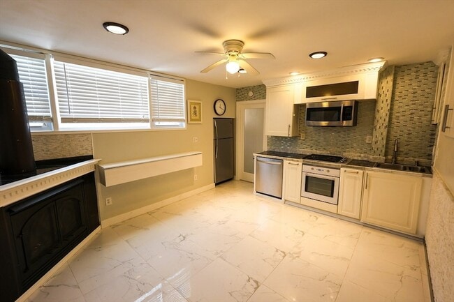 Building Photo - 235 Savin Hill Ave Unit FR