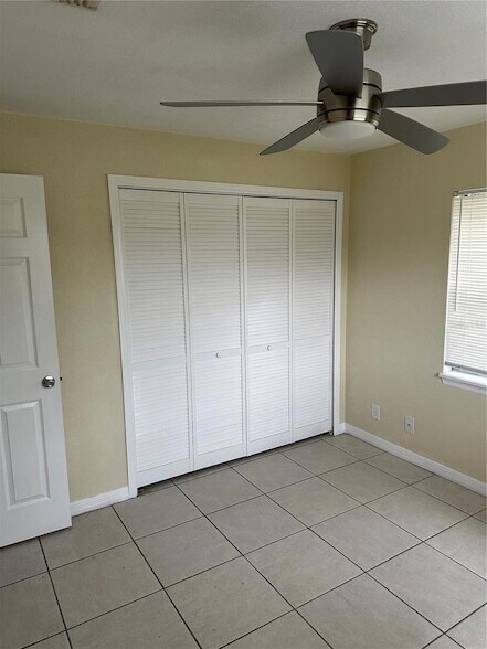 Photo - 102 Lullwater St