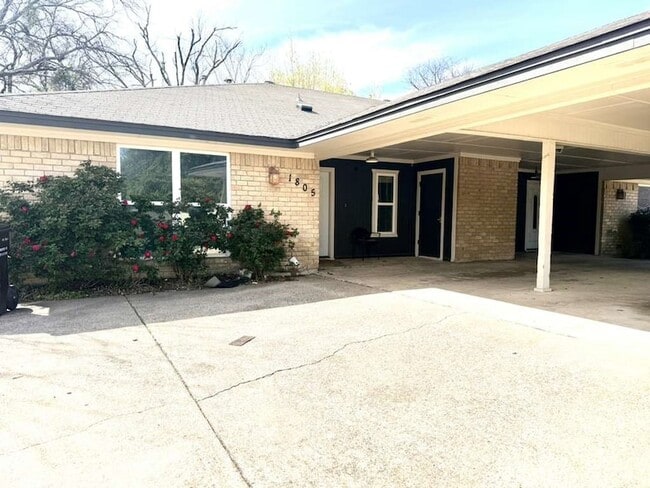 Building Photo - 1805 Bristol Cove