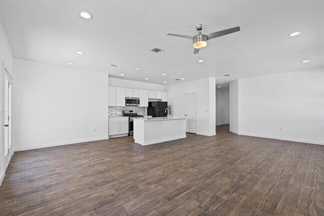Photo - 13513 Clerk St