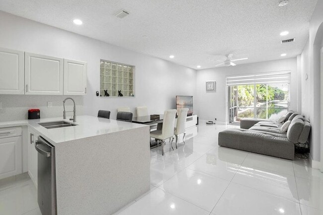 Photo - 4812 NW 19th St