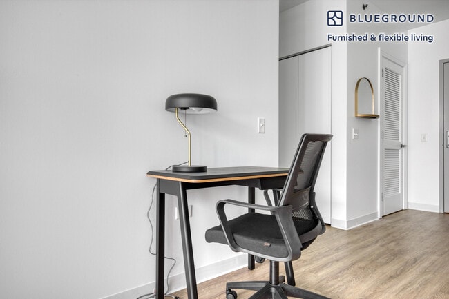 Photo - 808 W Van Buren St Unit SI FL7-ID533