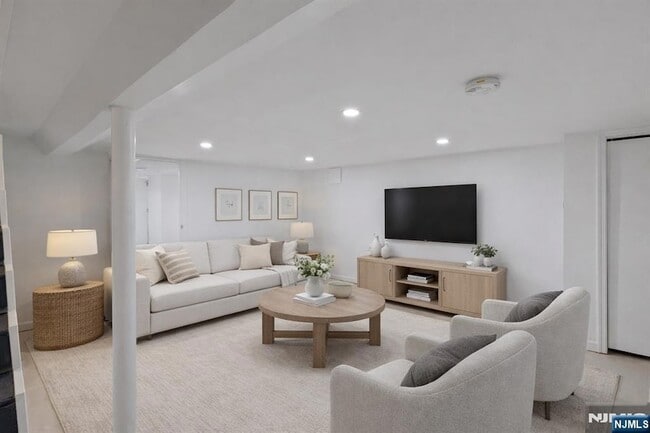 Photo - 676 Chestnut St Unit 1