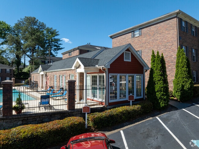 Leasing Office - ReNew Chastain