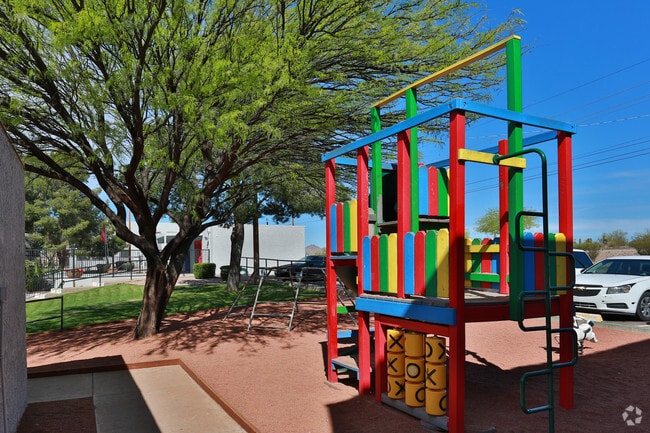 Building Photo - Mountain Lakes Apartments