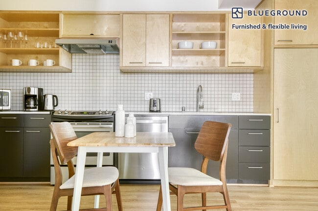 Photo - 6201 Hollywood Blvd Unit FL4-ID839