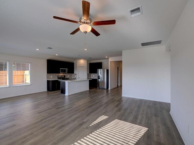 Photo - 112 Holmby Dr