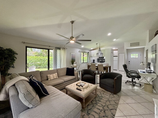 Photo - 216 Club Dr Unit ID1065702P