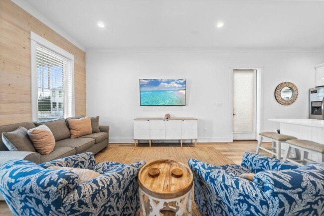 Photo - 7 W Gate Unit ID1322626P