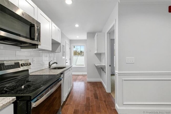 Photo - 1091 Whalley Ave Unit A