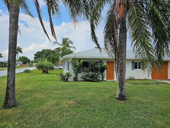 Photo - 145 SW 8th Ave