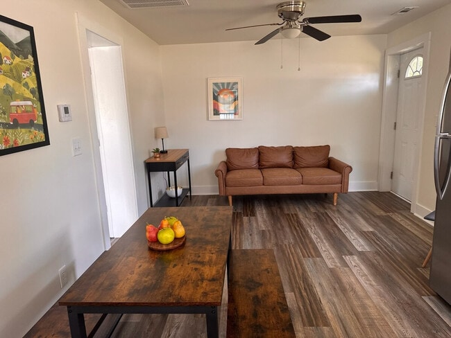 Building Photo - 408 Cedar Lane Rd Unit ID1302531P