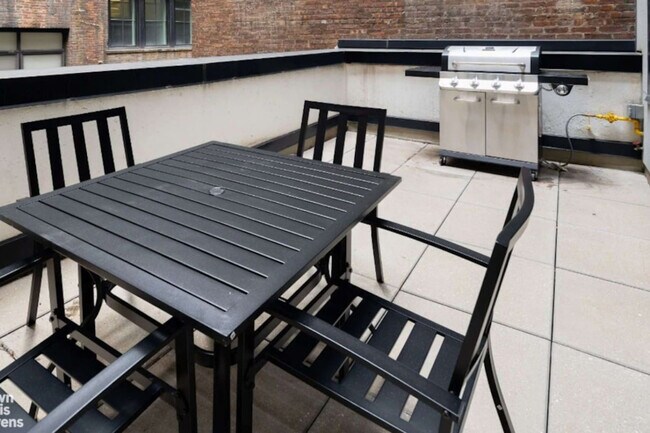 Photo - 132 W 26th St Unit ID1316452P