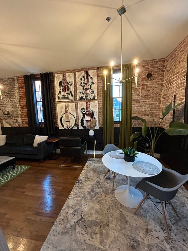 Photo - The Remington Bristol