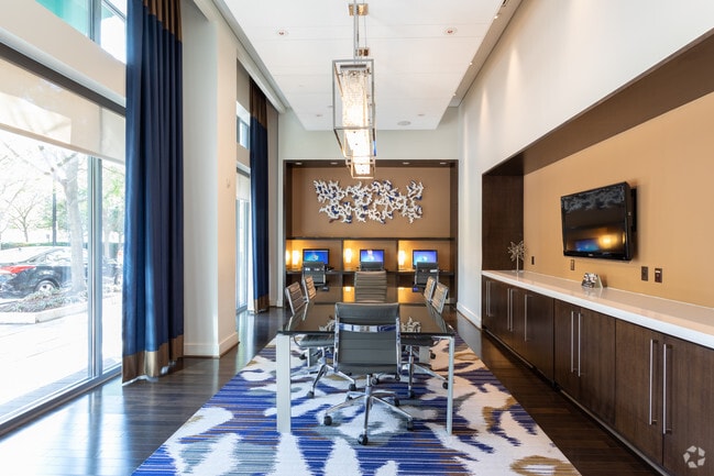 Business Center - The Millennium