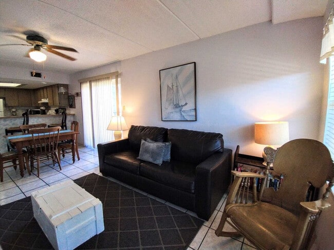 Building Photo - 115 E Coronado Dr Unit ID1255588P