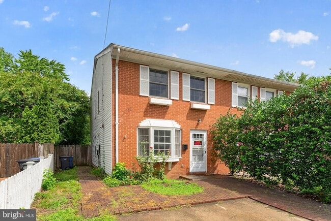 Building Photo - 508 E Windsor Ave