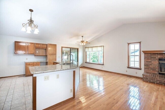 Photo - 1819 S Cranbrook Ave