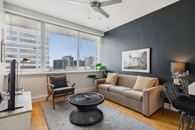 Building Photo - 925 Common St Unit ID1266896P