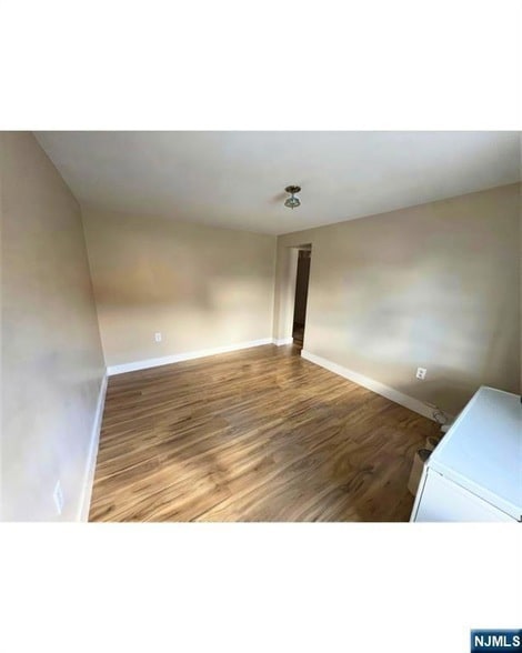 Photo - 357 River Dr