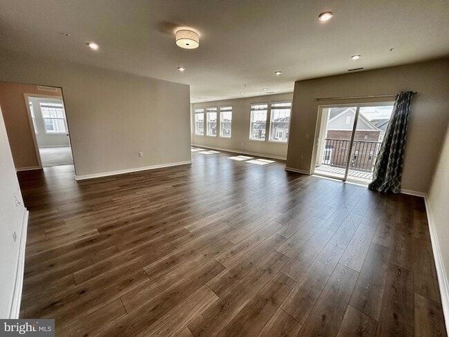 Photo - 700 Mount Airy Ter NE Unit 301